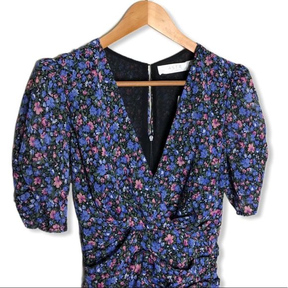 Astr Shirred Bottom Purple Floral Mini Dress NWT - Picture 6 of 15